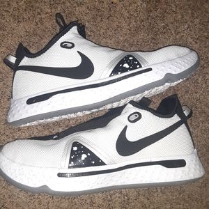 Nike pg 4's